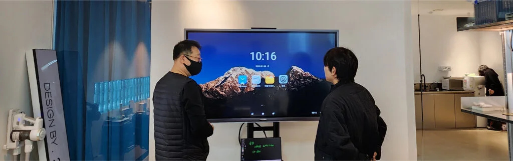 ภาพตัวอย่างการใช้งานจากข้อมูลผู้ผลิต Smart Touch